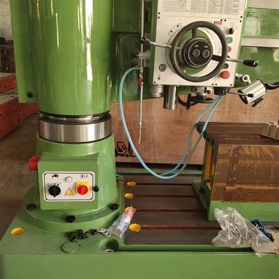 Z3050摇臂钻床 集电动升降与机械变速于一体的高效加工利器